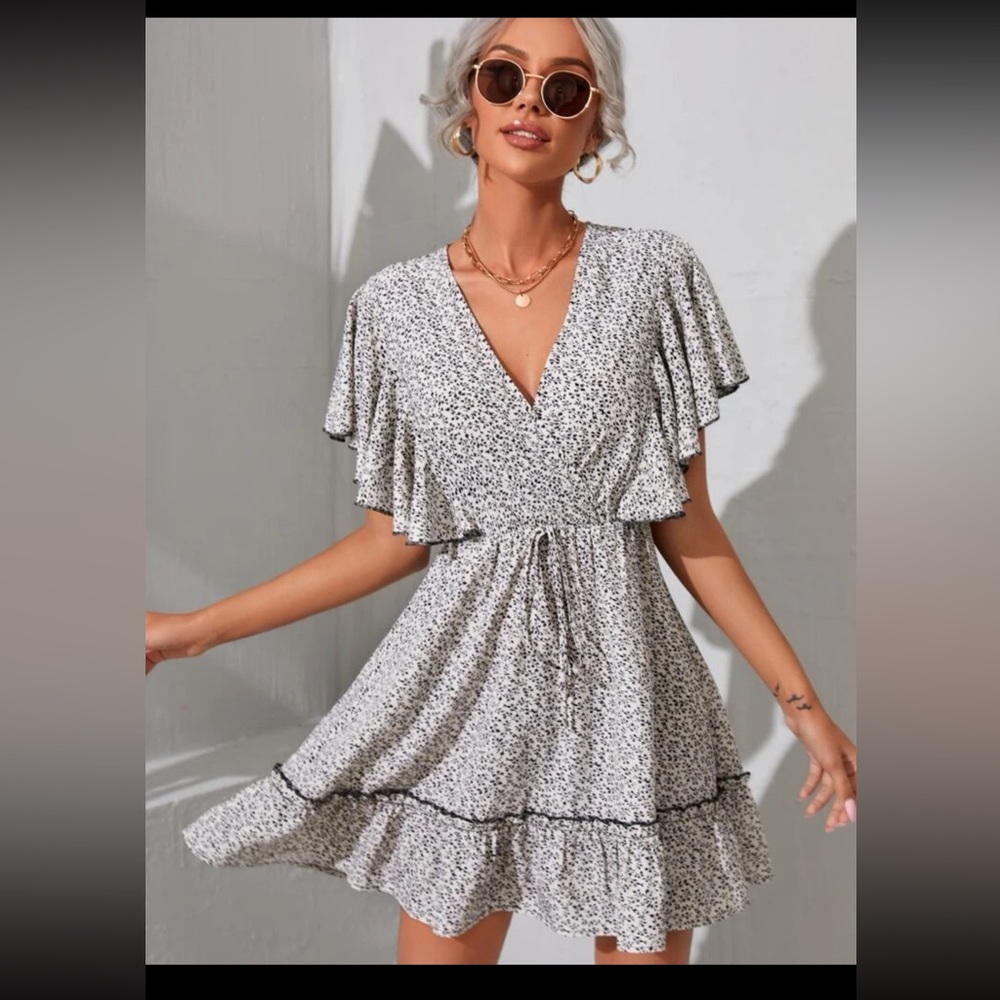 Shein Ditsy Floral Wrap A-line Dress (US 8/10 - Large)